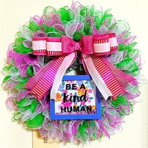 Beautiful Handmade ‘Be A Kind Human’ 10” Wreath